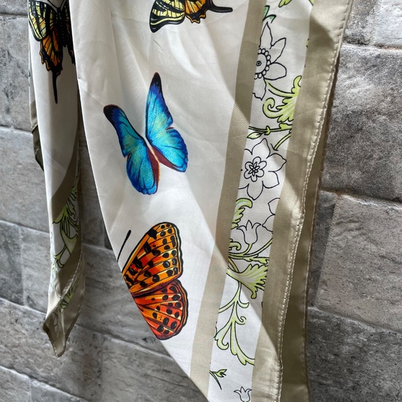 ❤️ ANTHROPOLOGIE BUTTERFLY PRINTED HEAD SCARF PURSE SCARF NEW - Picture 5 of 5